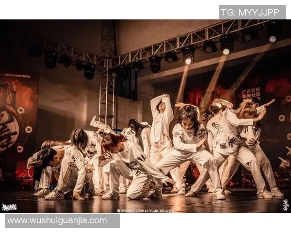 杭州街舞队展现灵活性与创意的完美结合引领街舞新潮流